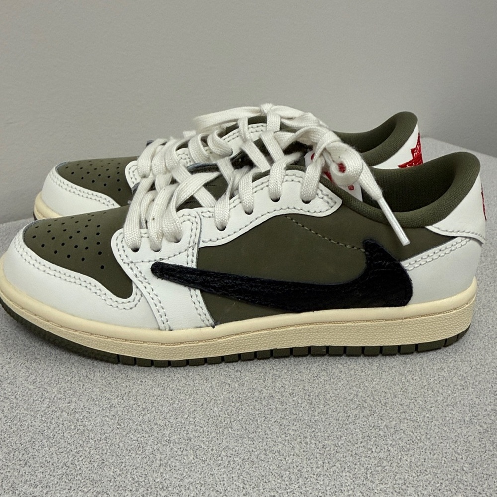 Travis Scott Reverse Olive Nike - Picture 3 of 7